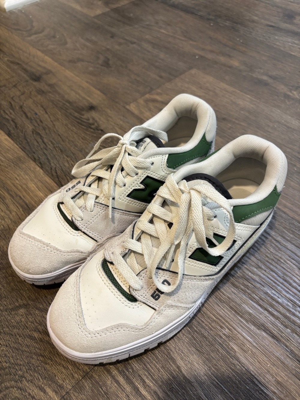 New Balance 550
White and Green Athletic Sneakers - Picture 2 of 5